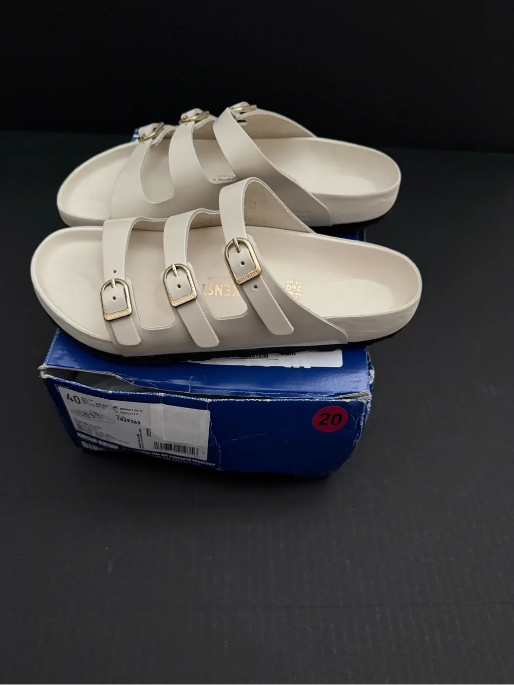 Birkenstock Florida Fresh Sandal in Ecru with Gold Buckles Size 9 NEW